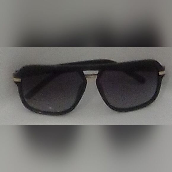Like-New The Bruce 2.0 Black Sunglasses with Gold Accents - Picture 4 of 8